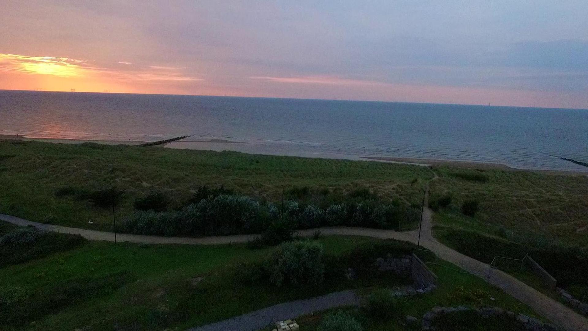 Ffrith Beach Glamping With Hot Tub Hotel Престатин Екстериор снимка