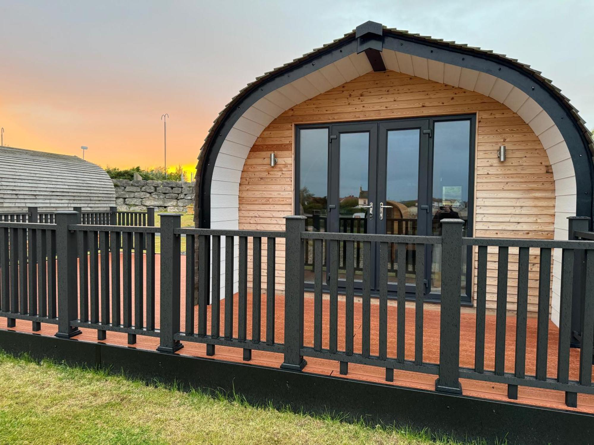 Ffrith Beach Glamping With Hot Tub Hotel Престатин Екстериор снимка