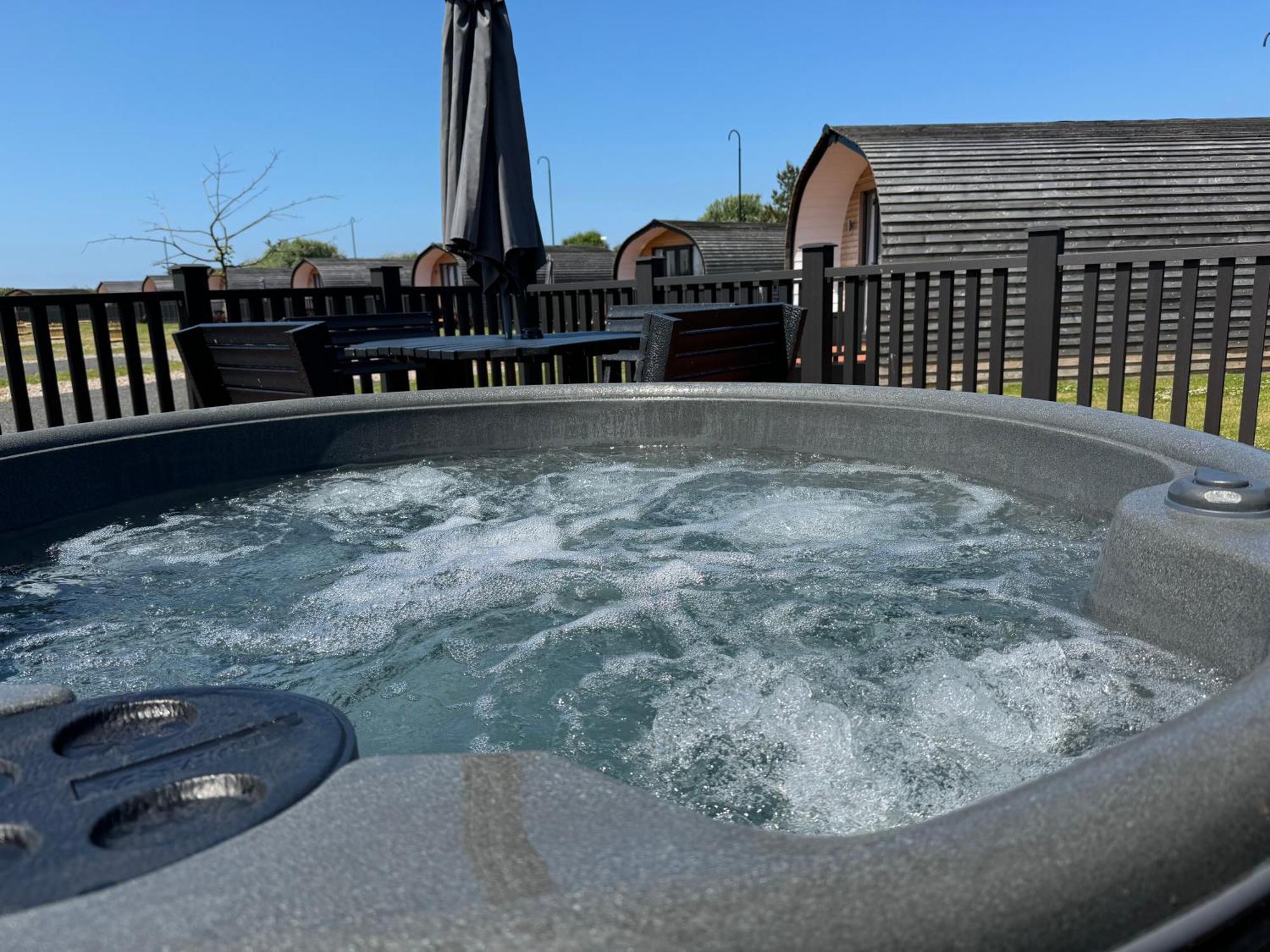 Ffrith Beach Glamping With Hot Tub Hotel Престатин Екстериор снимка
